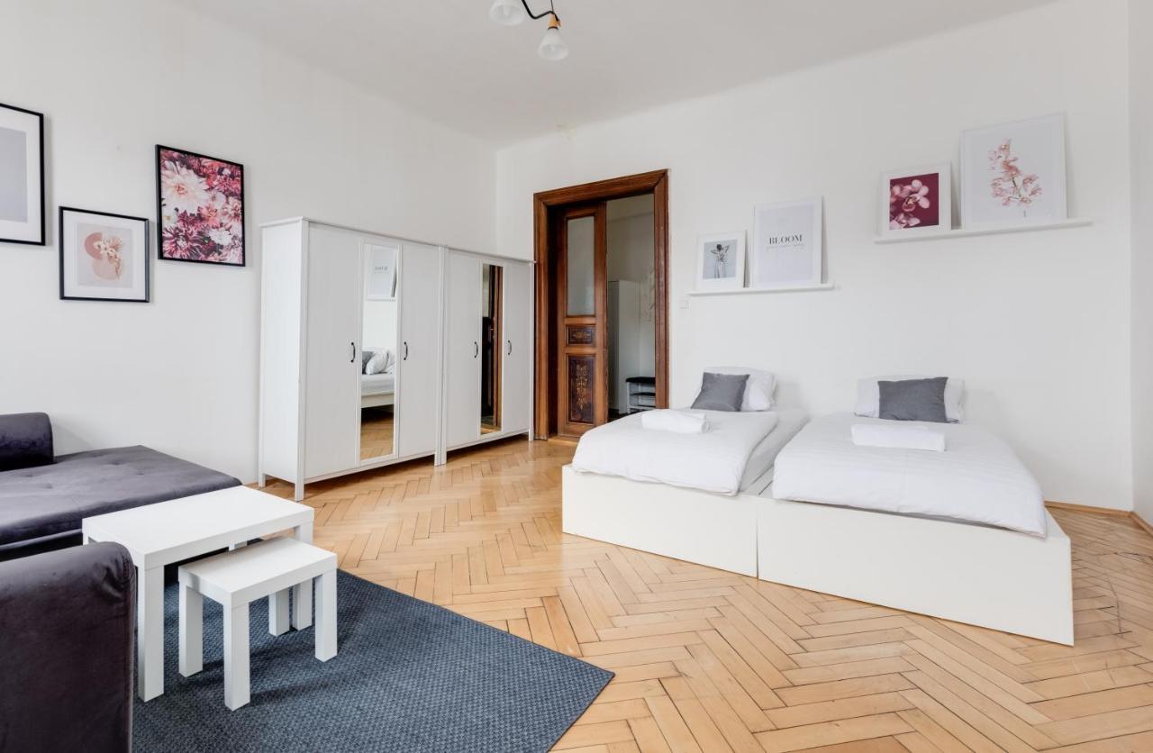 Residence Tesnov Apartment Praga Zewnętrze zdjęcie