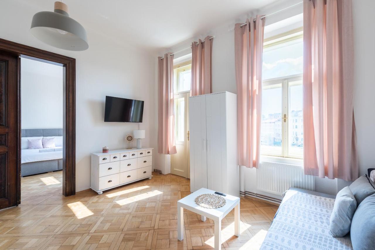 Residence Tesnov Apartment Praga Zewnętrze zdjęcie