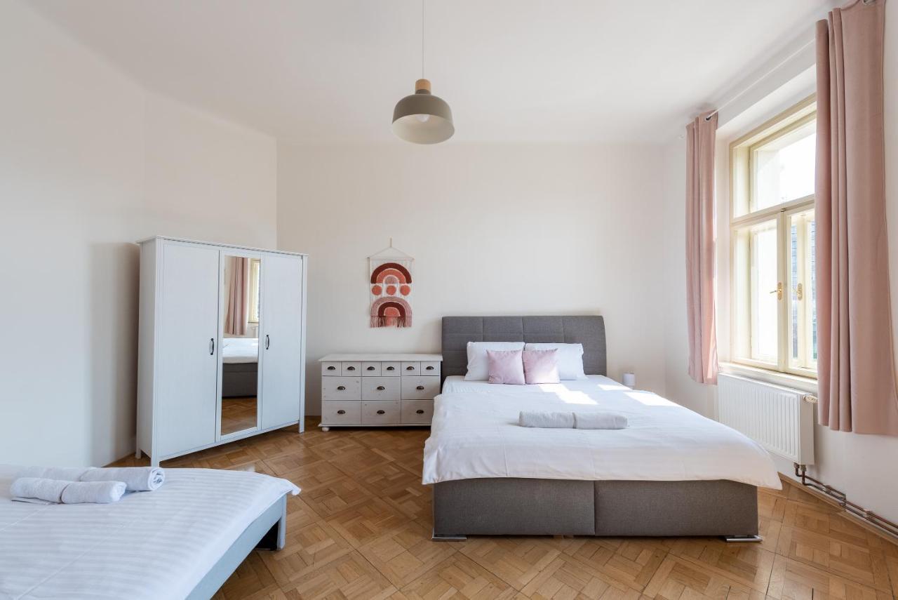 Residence Tesnov Apartment Praga Zewnętrze zdjęcie