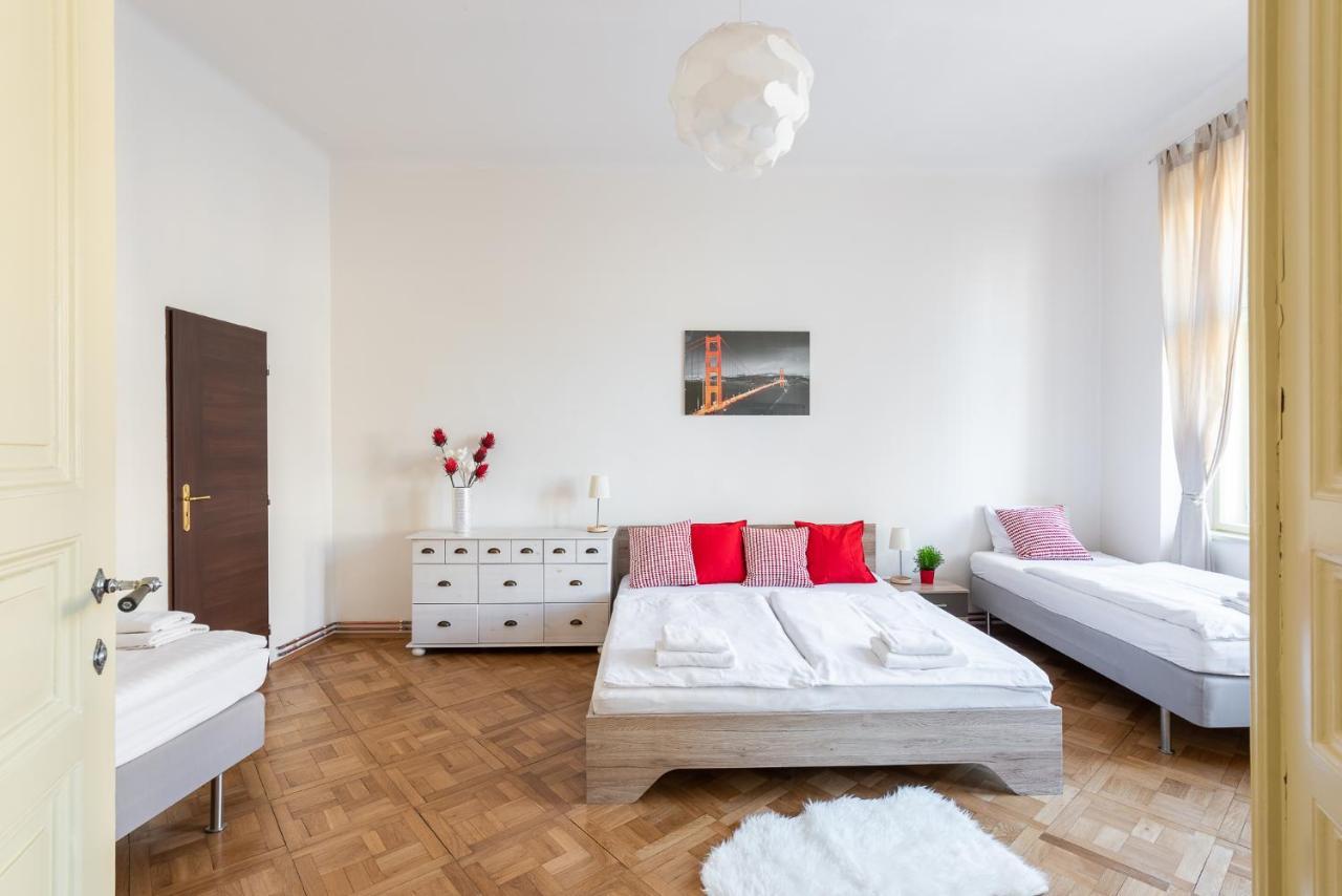 Residence Tesnov Apartment Praga Zewnętrze zdjęcie